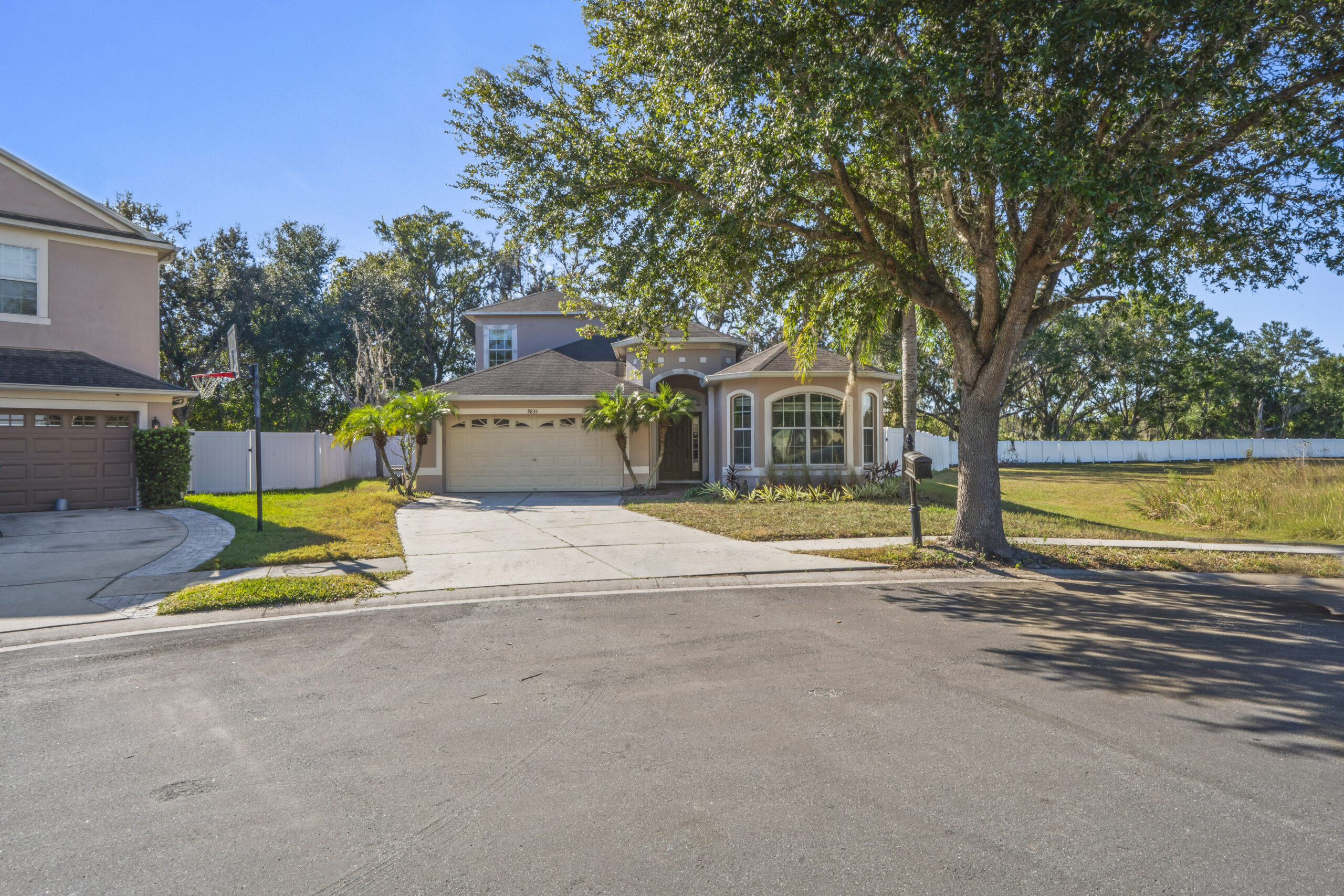 Street view of a planned community in Pasco County Florida